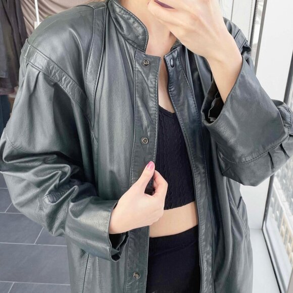 90s Boxy Dark Green Leather Jacket: Oversized Unisex Style - Picture 3 of 9